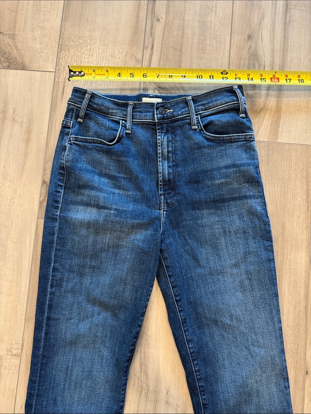 NEW MOTHER High Rise Hustler Ankle Crop Jeans in Heirloom Color.  Size 29.  NWOT - Picture 7 of 10